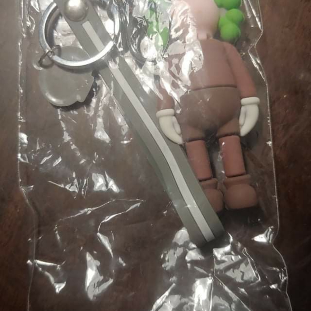 Kaws Key Chain. - Picture 2 of 2